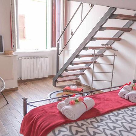 Ferienwohnung Little House In The Centre Nettuno Exterior foto