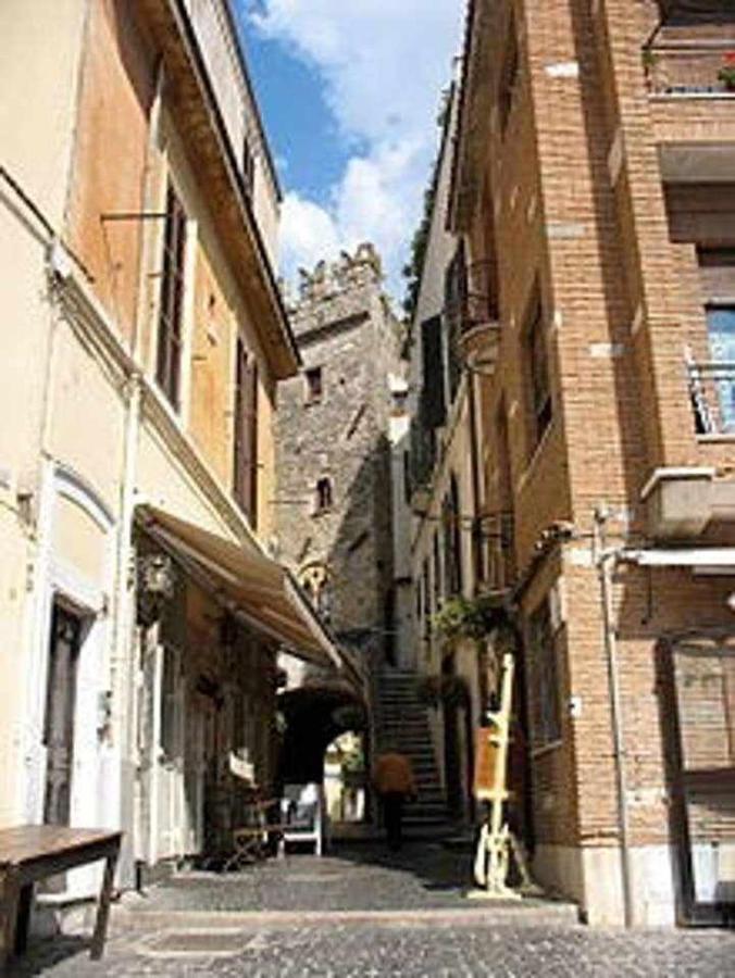Ferienwohnung Little House In The Centre Nettuno Exterior foto