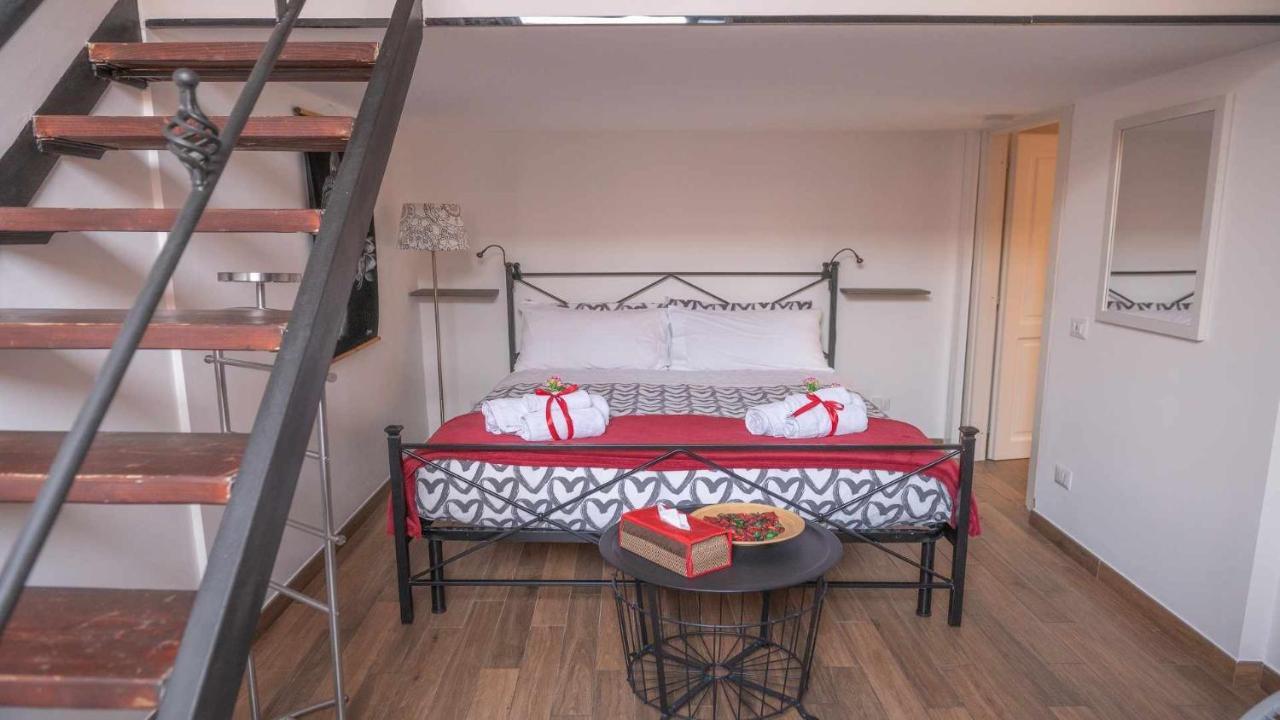 Ferienwohnung Little House In The Centre Nettuno Exterior foto